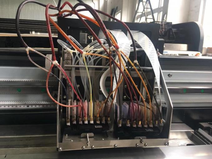 De dubbele CMYK-de Drukmachine van de Kleurenvlag/leidt aan de Machine van de Stoffendruk met Drie Epson 4720 Drukhoofden 6