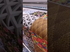 Textielvlaggedrukkers Machine Displays Drukkers