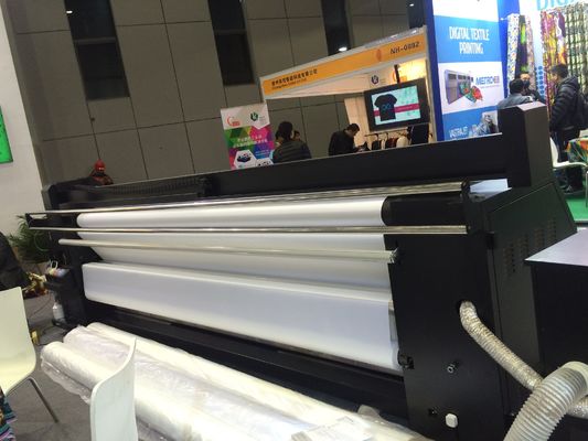 Broodje om de Digitale Printer te rollen van de Bannervlag voor Binnen Openlucht Reclame