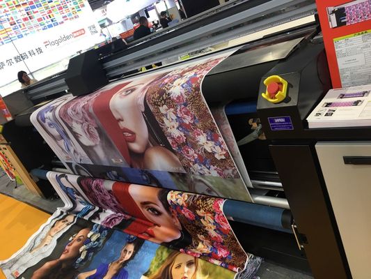 Van de de Vlagdruk van de polyesterbanner de Machinebroodje om Type te rollen