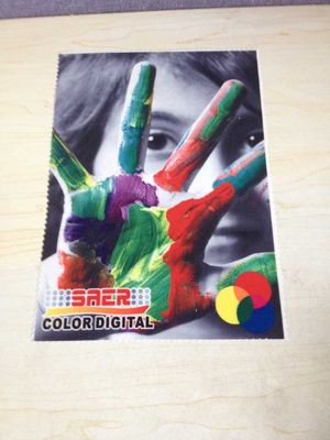 De afwijking breide digitale gedrukte stof voor de banner van het paraplustrand